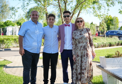 20250531-lmk-high-school-prom-PIC06065