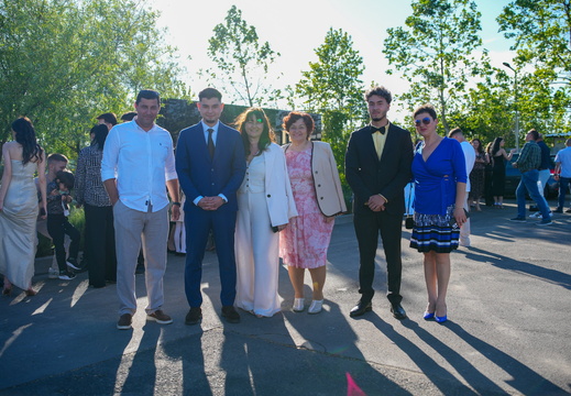 20250531-lmk-high-school-prom-PIC06093