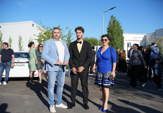 20250531-lmk-high-school-prom-PIC06096