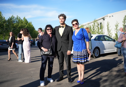 20250531-lmk-high-school-prom-PIC06124