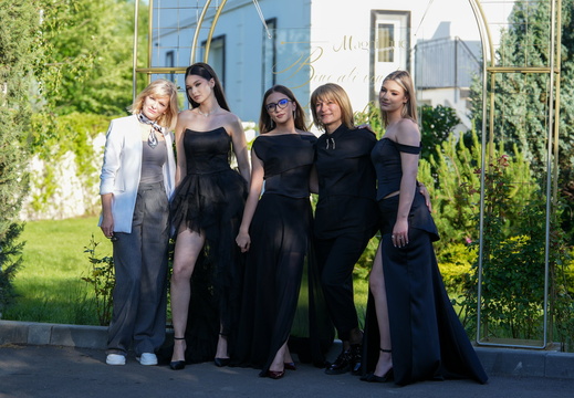 20250531-lmk-high-school-prom-PIC06135